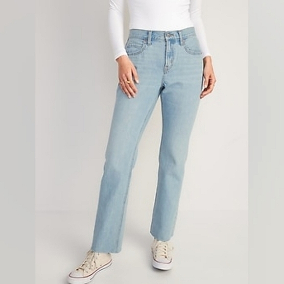 24 - Old Navy | Mid-Rise Slouchy Boot-Cut Non-Stretch Cut-Off Jeans - Picture 4 of 4